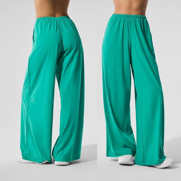 NWT - Alo Green Breezy Pant - Picture 1 of 5